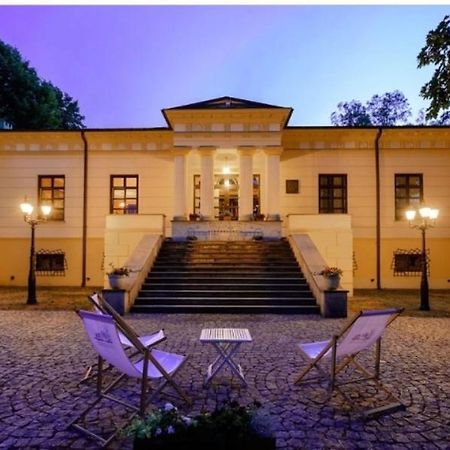 Palac W Malkowie Warta Exterior foto